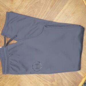 Boys Under Armour pants XL